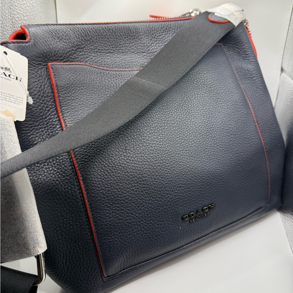 Coach Beckett Pocket Crossbody bag